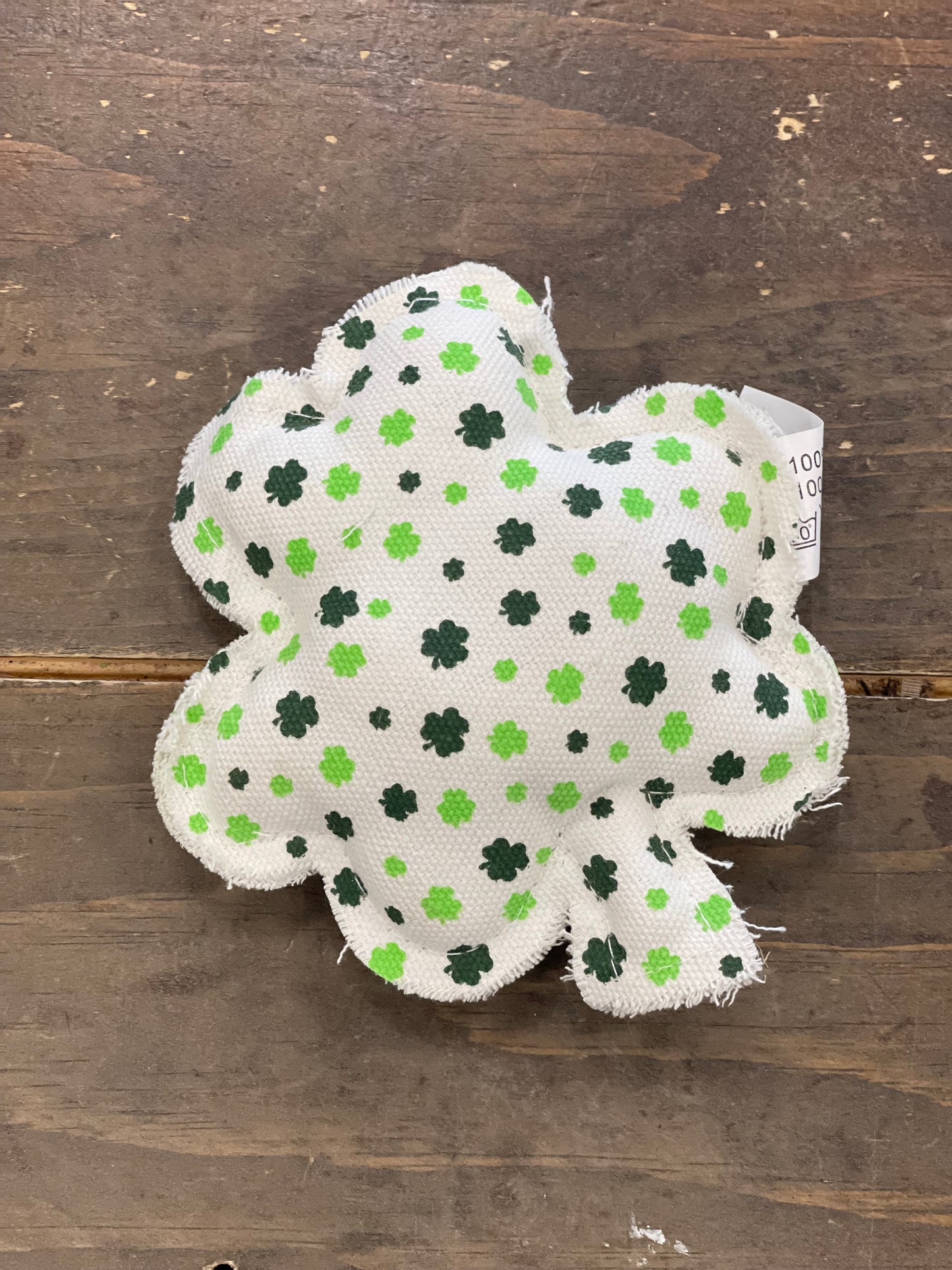 Cloth Shamrock w/shamrock pattern